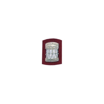 imperial-highland-supplies-drum-badge-silver-bullion-on-red